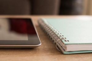 tablet i notatnik do pisania na textbookers